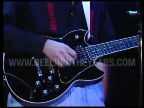 Men At Work Who Can It Be NowOverkillDown Under LIVE 1983 Reeling in the years