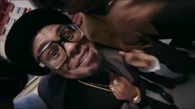Mark Ronson - Uptown Funk Official Video ft Bruno Mars