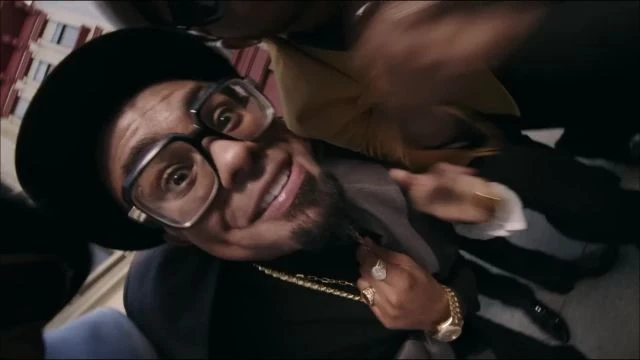 Mark Ronson - Uptown Funk Official Video ft Bruno Mars